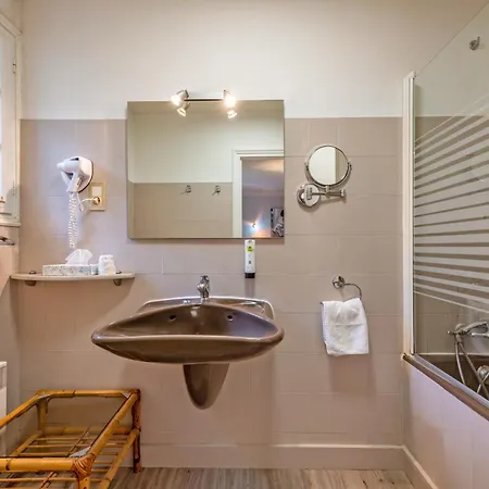 滨海之家酒店 3* 布雷斯特