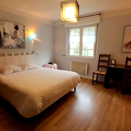 Logis De La Corniche Hotel 3*