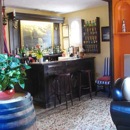 Logis De La Corniche Hotel
