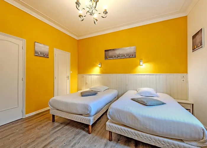 Отель Logis De La Corniche