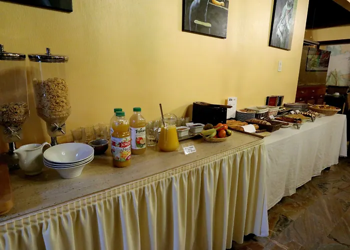 Logis De La Corniche 3* Брест