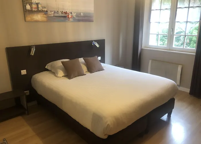 Logis De La Corniche Брест