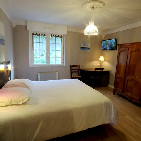 Logis De La Corniche 3*