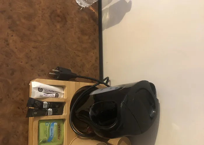 Hotel Logis De La Corniche